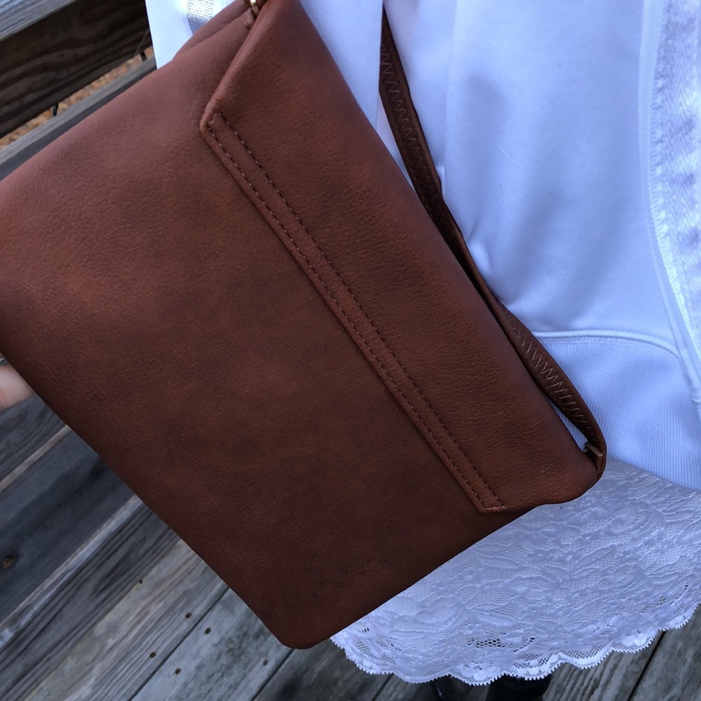Brown faux leather cross body bag - Picture 3 of 4
